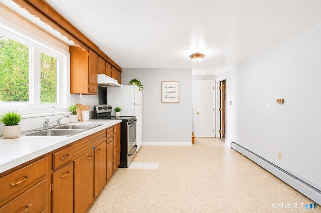 Photo - 677 Woodtick Rd