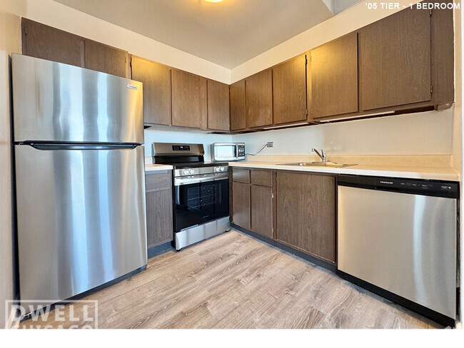 Building Photo - 2124 N Lincoln Park W Unit 2 Rental