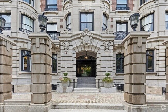Building Photo - 390 Commonwealth Ave Unit 601 Rental