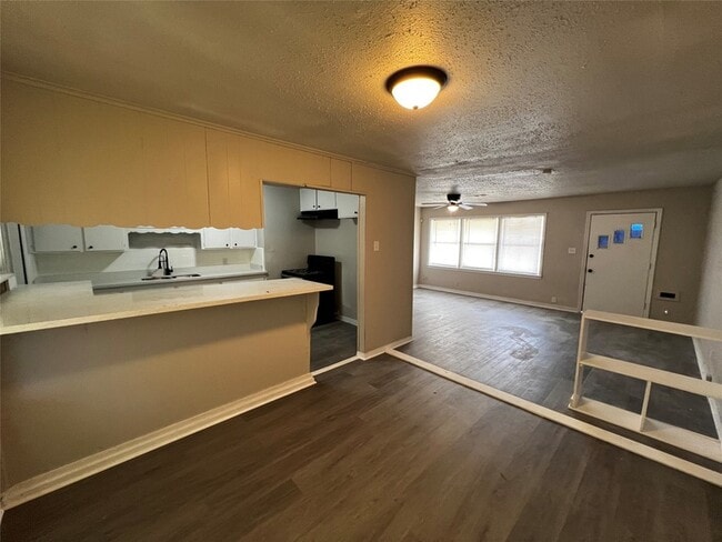 Photo - 5727 Doolittle Blvd