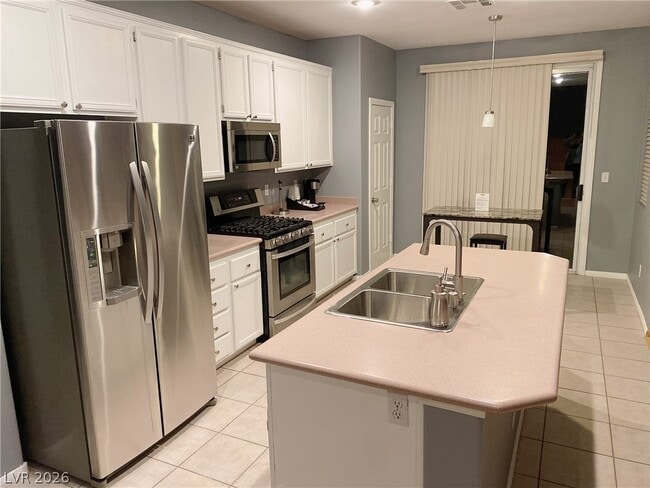 Photo - 3542 Great Bear St