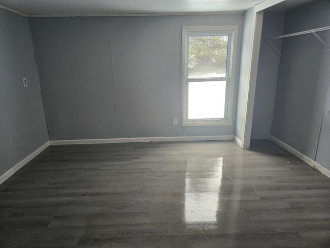 Photo - 435 Parsons Rd