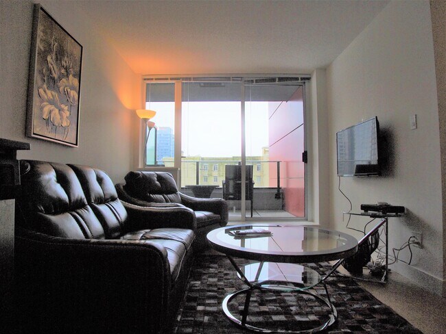 Building Photo - 1325 Rolston St