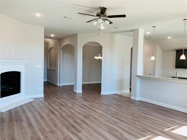 Photo - 325 Delaford Dr