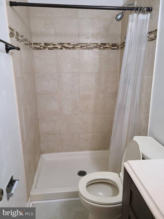 Building Photo - 6258 Tamar Dr