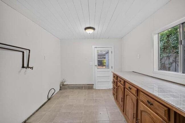 Photo - 333 Madrone St