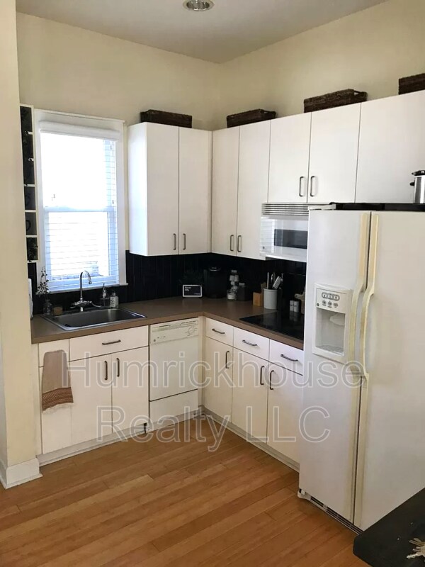 Photo - 663 N Alexander St