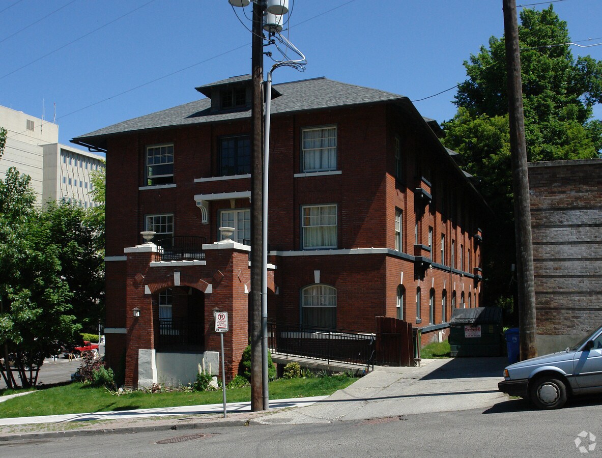 Alexandria Apartments - Alexandria Apartments
