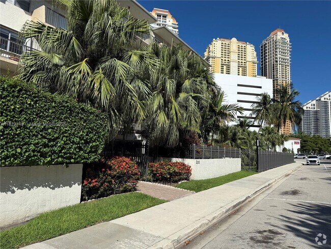Building Photo - 201 180th Dr Unit 112 Rental