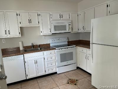 Photo - 353 Woodbridge Dr