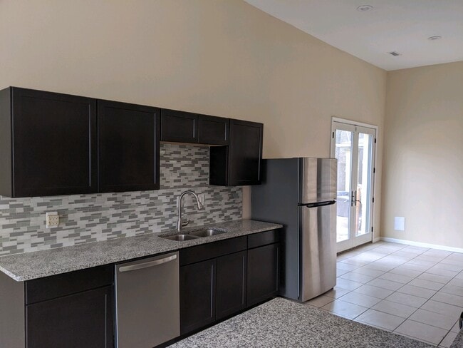 3326 Ruckle St Unit Rear Apartment