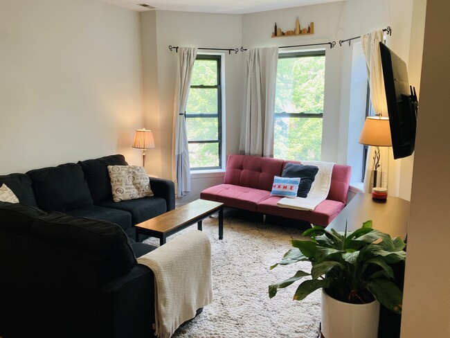 Photo - 1457 W Cuyler Ave Unit 2W