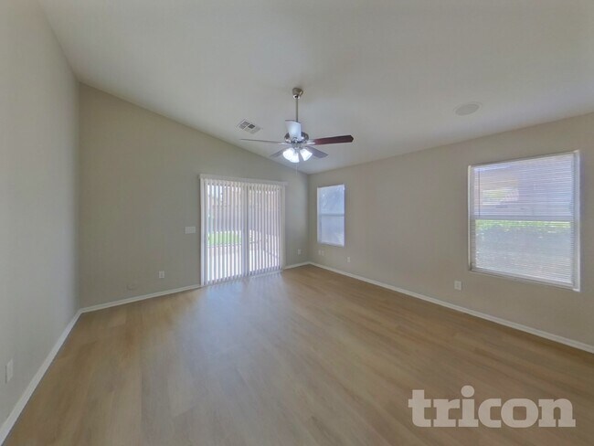 Photo - 8405 S 50th Ln