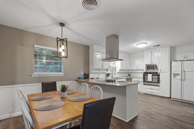 Photo - 2121 Canton Dr