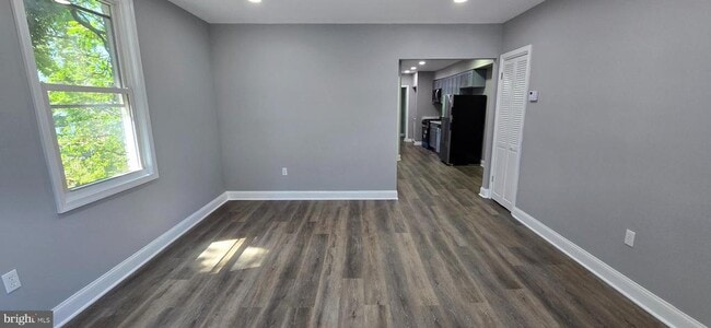 Building Photo - 405 34th St SE Unit 4