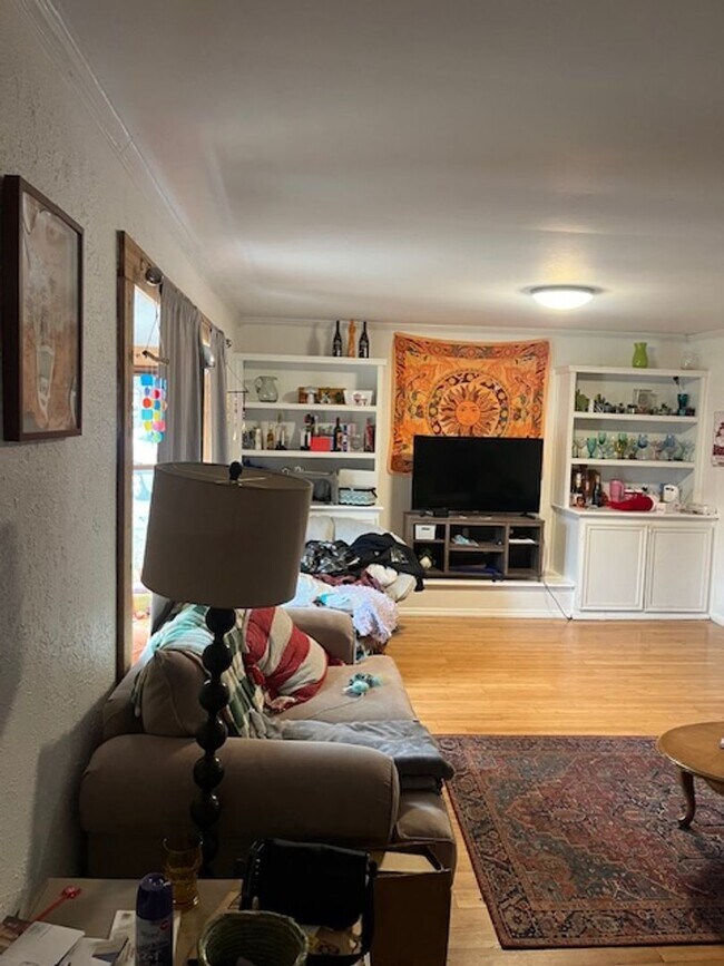 Photo - 5 bedroom, 2 bath home- Available August 2026!