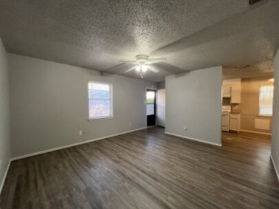 Photo - "Charming 2-Bed Retreat with 950 Sq Ft of Comfort in Lubbock!"