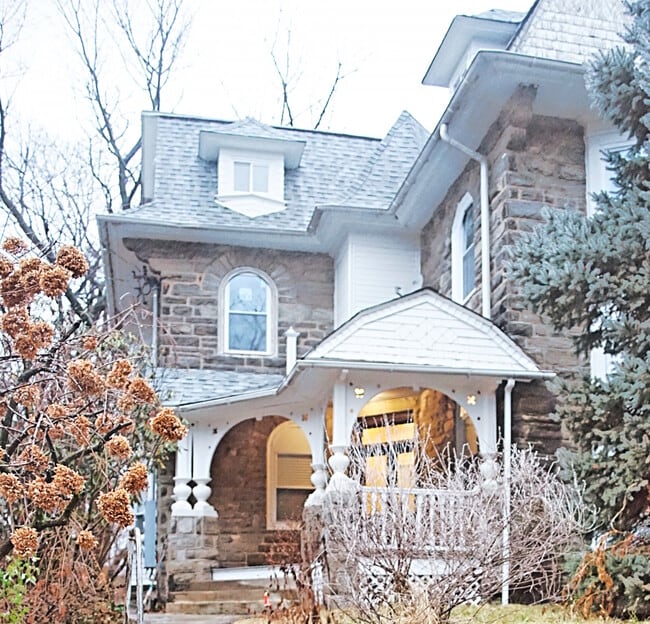Building Photo - 133 East Mount Airy Avenue Unit 3