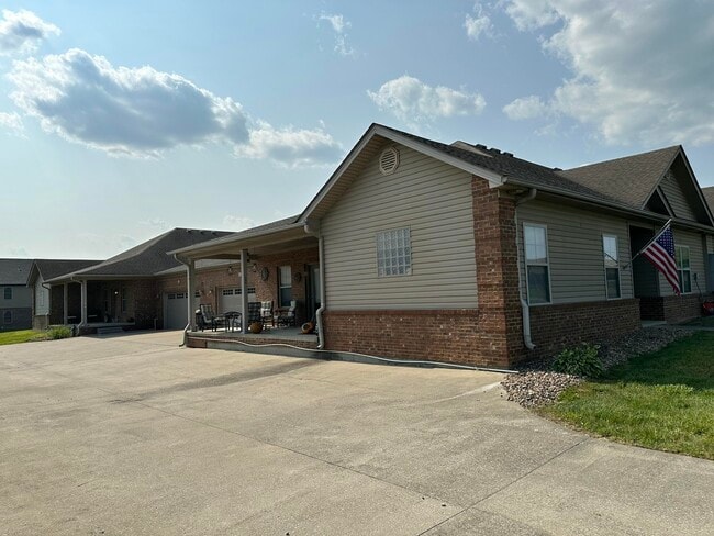 Photo - 104 Garden Gate Dr