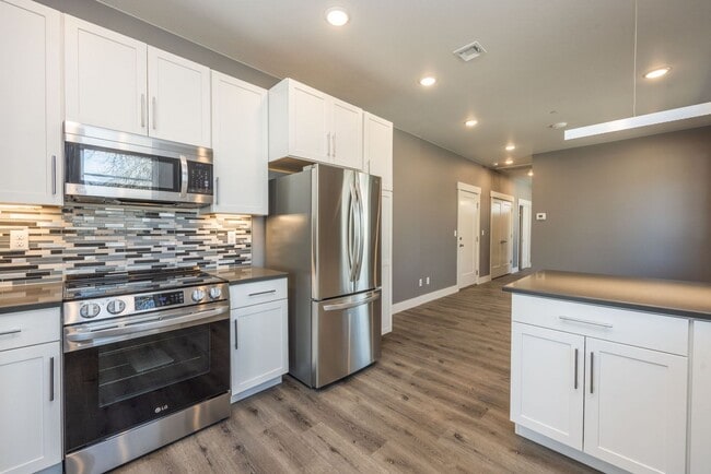 Photo - 745 N Washington Ave Unit Washington301