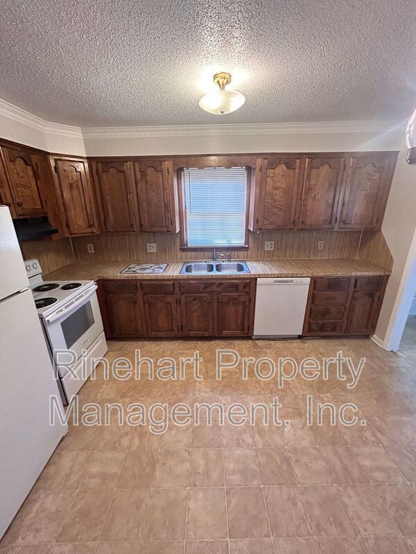 Photo - 480 Willowspring Ln