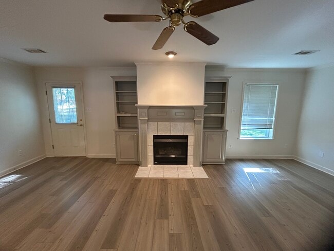 Photo - 101 Nemours Ct