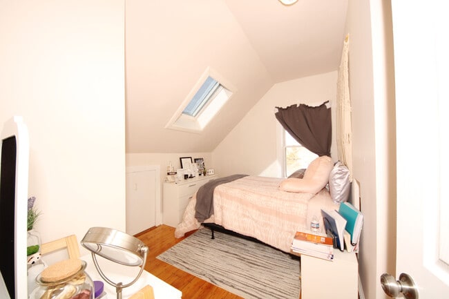 Photo - 62 Bedford St Unit 2