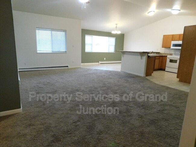 Photo - 3016 Oakwood Dr