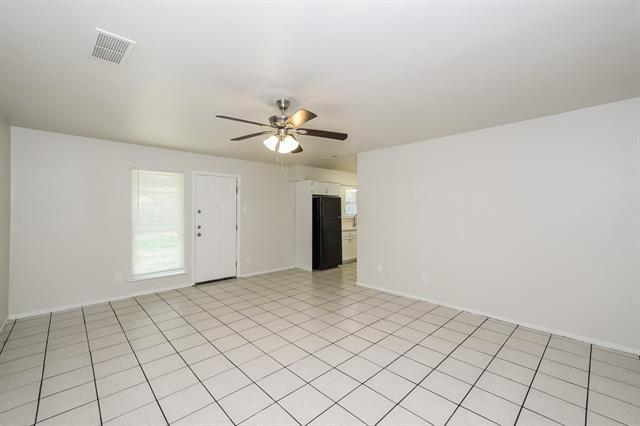 Photo - 306 Linklea Dr