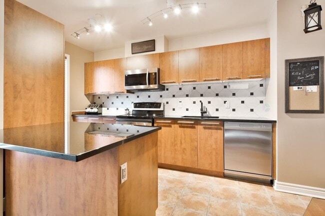 Photo - 1445 Boul Le Corbusier Unit 4 1/2