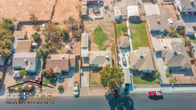 Photo - 209 Blomquist Dr