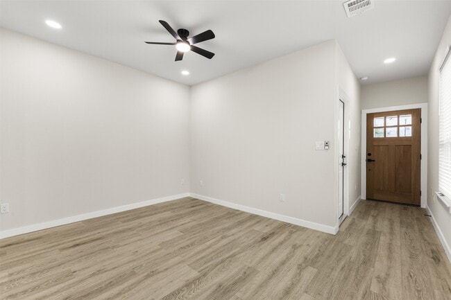 Photo - 1316 Williams St