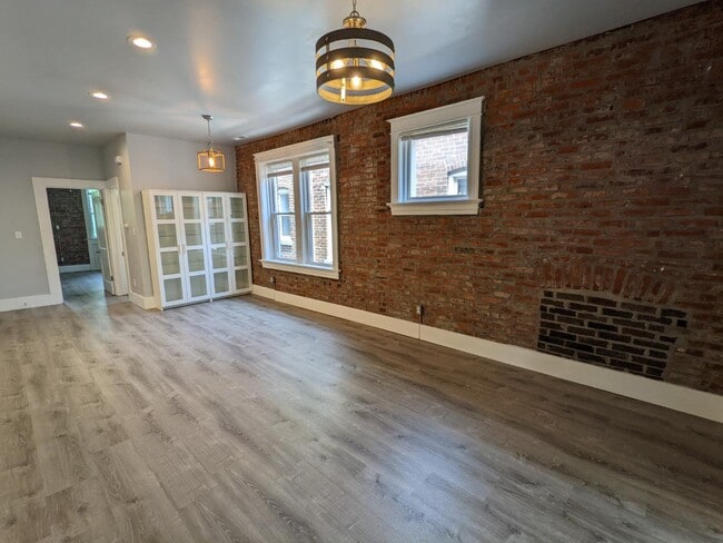 Building Photo - 4227 Botanical Ave