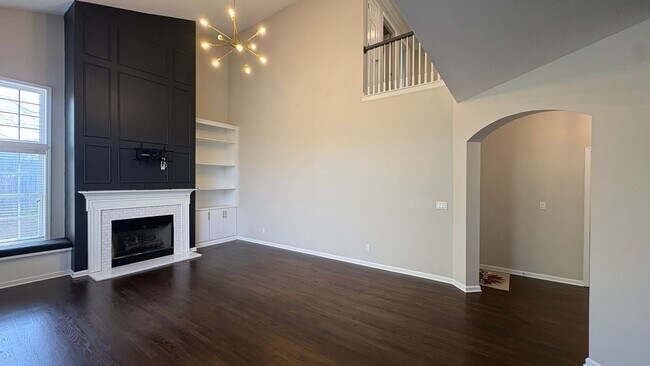 Photo - Beautiful and Spacious