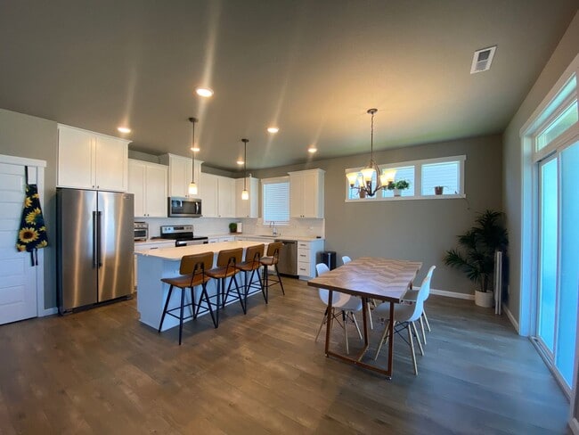 Photo - 8920 W Caelen Ave