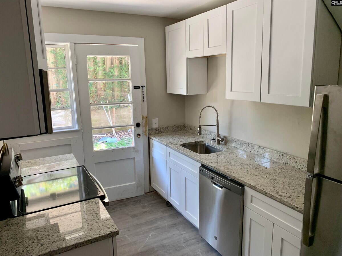 Photo - 513 Saluda Ave