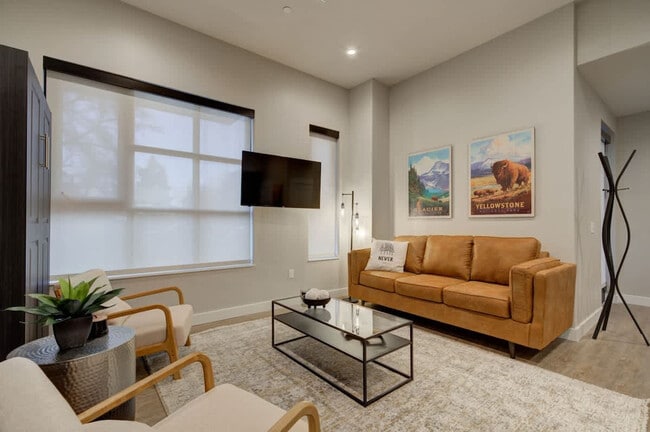 Photo - 110 W Beall St Unidad FL1-ID1339968P