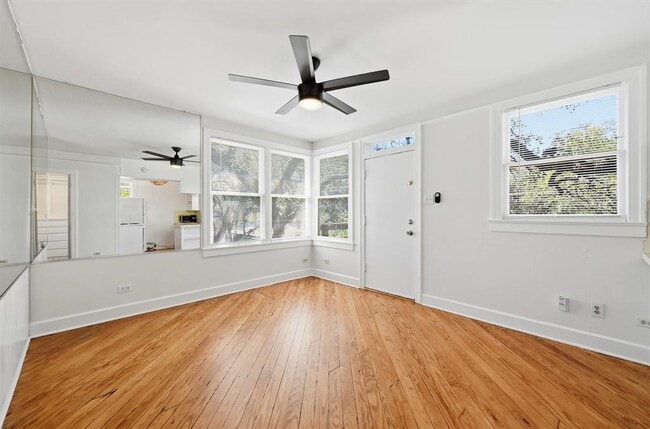 Photo - 1403 Windsor Rd