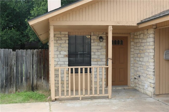 Photo - 803 Kimberly St