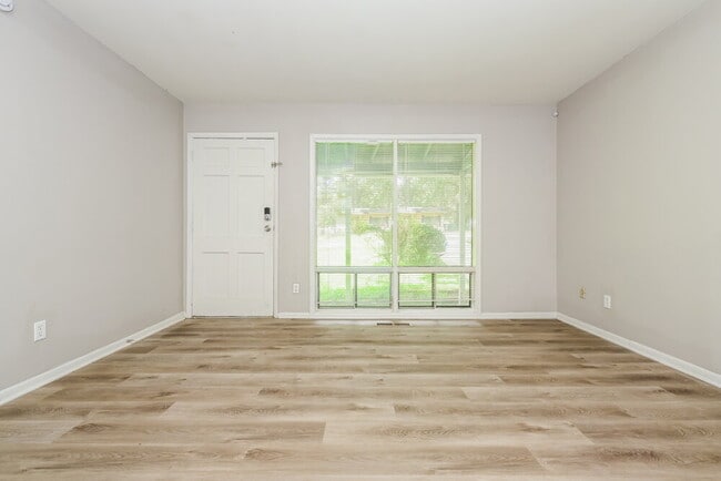 Photo - 729 Blueridge Dr
