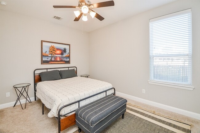 Photo - 1223 W 19th St