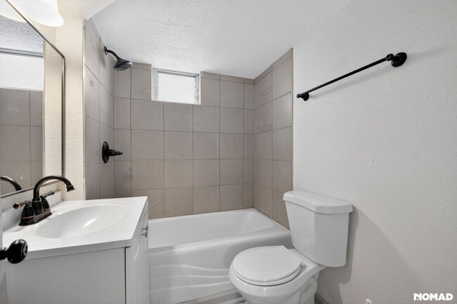 Photo - 4325 S Cherokee St