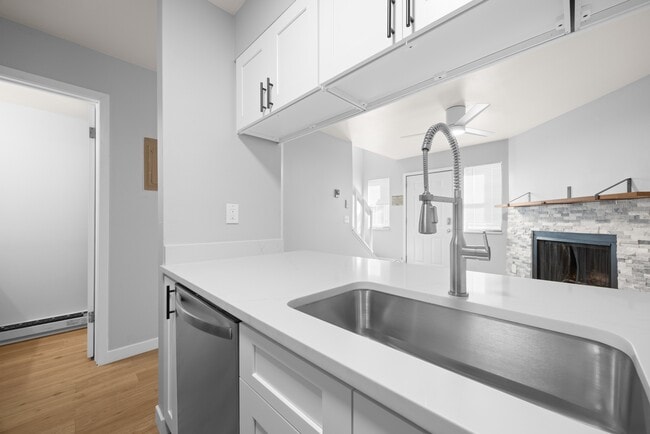 Photo - 2238 Canyon Blvd #2