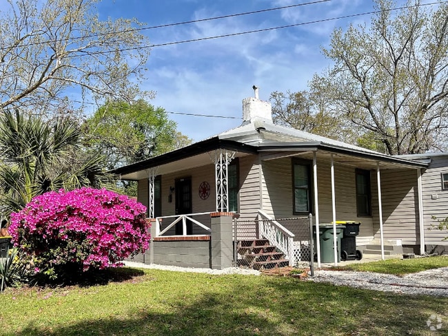 Building Photo - 730 E 34th St Rental