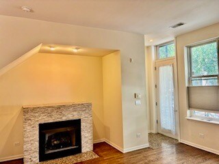 Photo - 917 N Kingsbury St