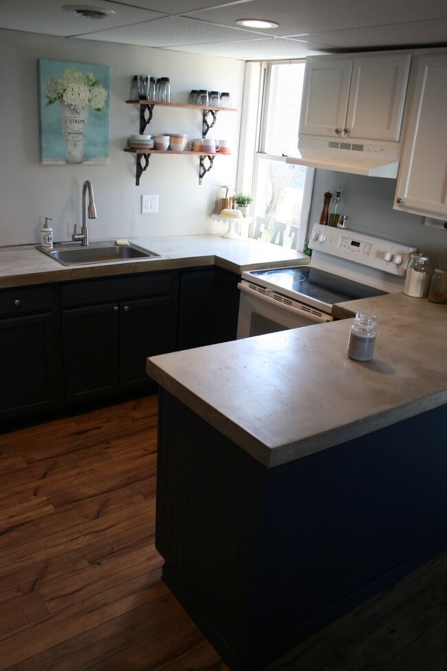 Photo - 22 N Railroad St Unit Peony Corner Apt. 101