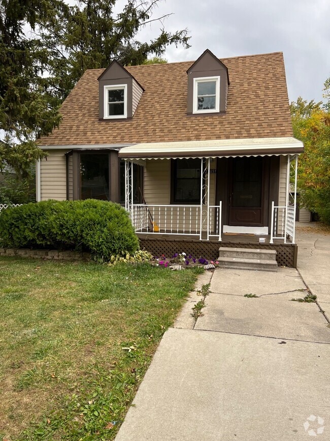Building Photo - 23037 Euclid St Rental