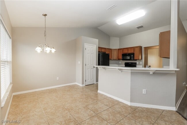Building Photo - 1119 NE 5th Ave Rental