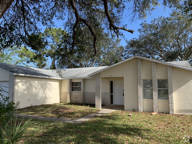 Building Photo - 185 Cinnamon Lake Cir Rental