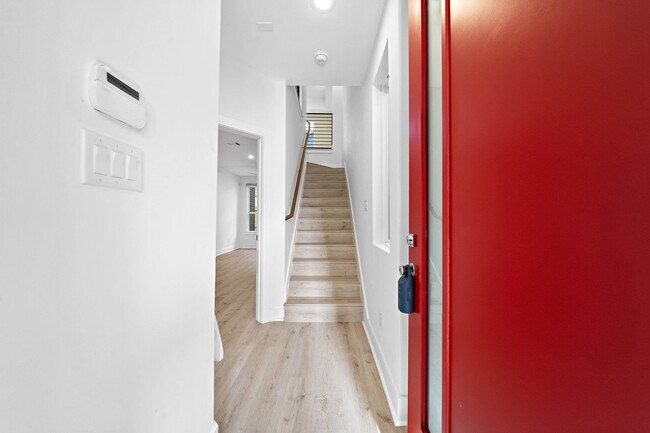Photo - 1406 Valentine St